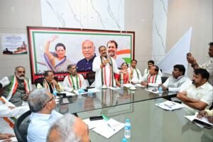 మంత్రి కొండా సురేఖపై తిరుగుబాటు..! సీఎల్పీలో భేటీ తర్వాత మీడియాతో మాట్లాడిన ఎమ్మెల్యేలు, ఎమ్మెల్సీలు..
