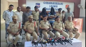 యువతి మృతికి కాంట్రాక్ట్ అధ్యాపకుడే ప్రధాన నిందితుడు..