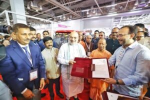 గుండారాజ్యం నుంచి గ్లోబల్ హబ్‌గా యూపీ..