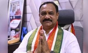 నిమ్స్‌ ఆసుపత్రి లో మాజీ ఎమ్మెల్యే తూంకుంట నర్సారెడ్డిని పరామర్శించిన టిపీసీసీ చీఫ్ ఎమ్మెల్సీ మహేష్ కుమార్ గౌడ్ గారు..